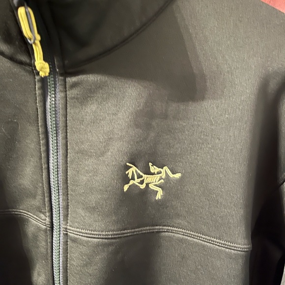 Arc'teryx Arenite Jacket - Large - Picture 3 of 5